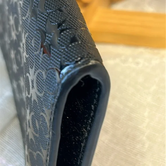 NWOT Coach large wallet with wrist leash - Picture 7 of 15